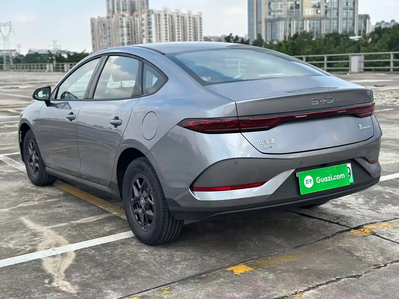 BYD Qin PLUS 2026 DM-i 128KM Progressive фото 4