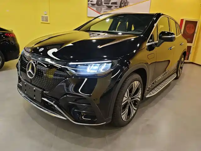 Mercedes-Benz EQE SUV 2025