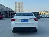 Фото 6 - Geely Borui