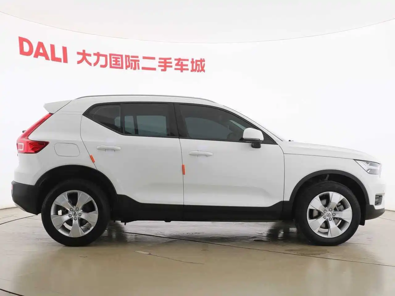 Volvo XC40 2021 2022 Model T4 AWD Smart Drive Fashion Edition