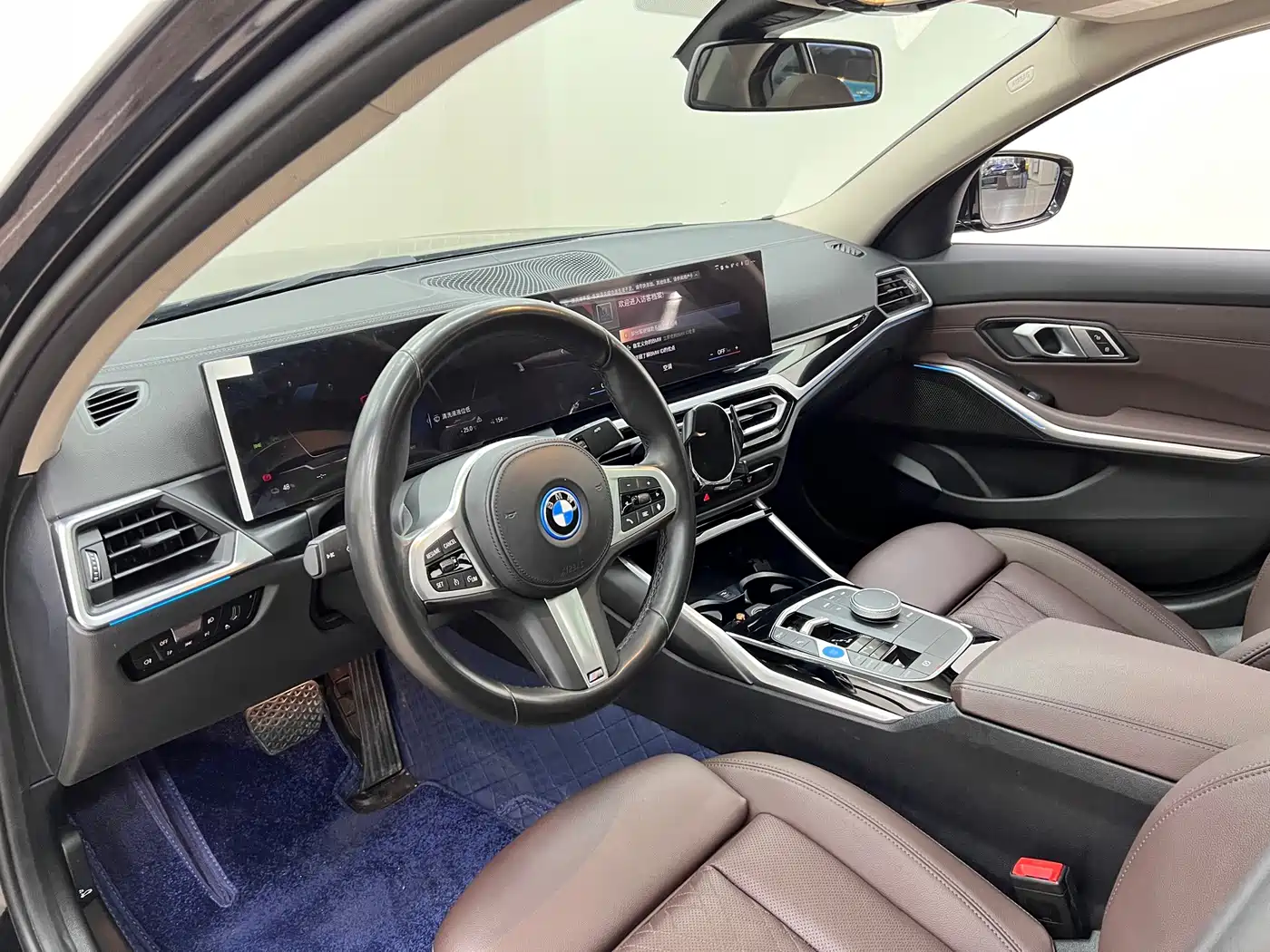 Фото 14 - BMW i3