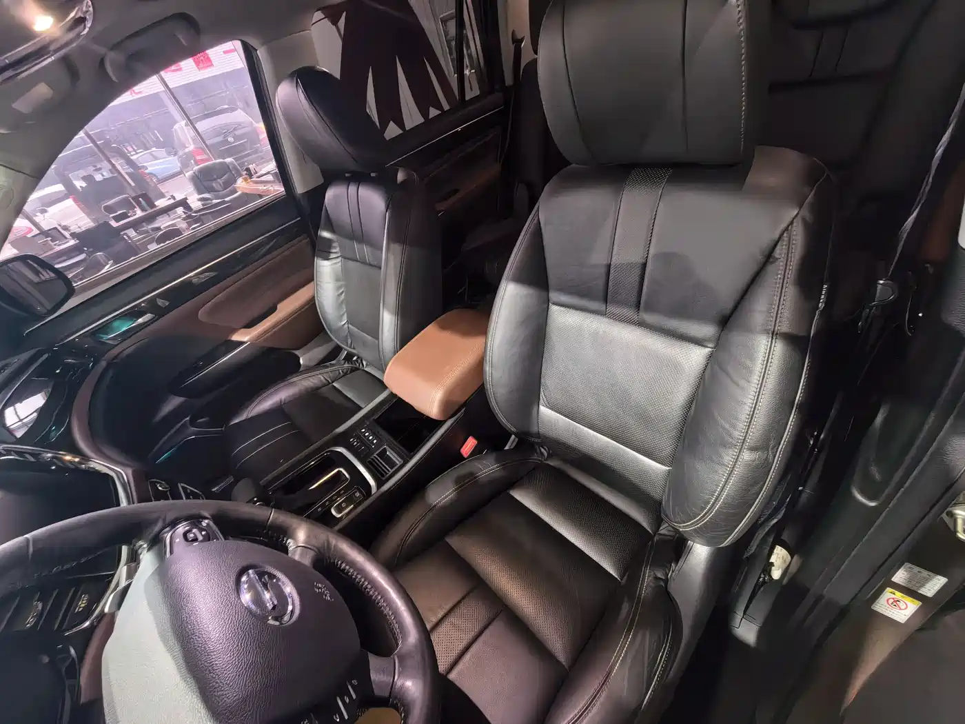 GAC Trumpchi Trumpchi GS8 2017 320T 2WD Luxury Smart Connect (7-seater) фото 15