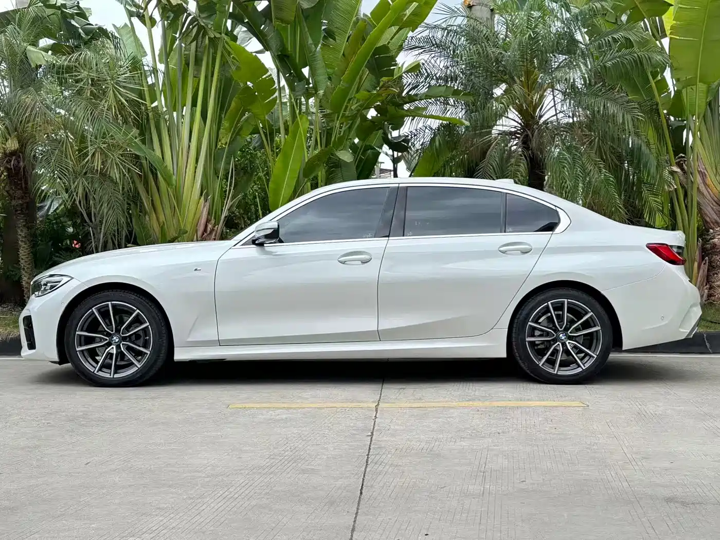 BMW 3 Series 2021 Facelift 325Li M Sport Package фото 3