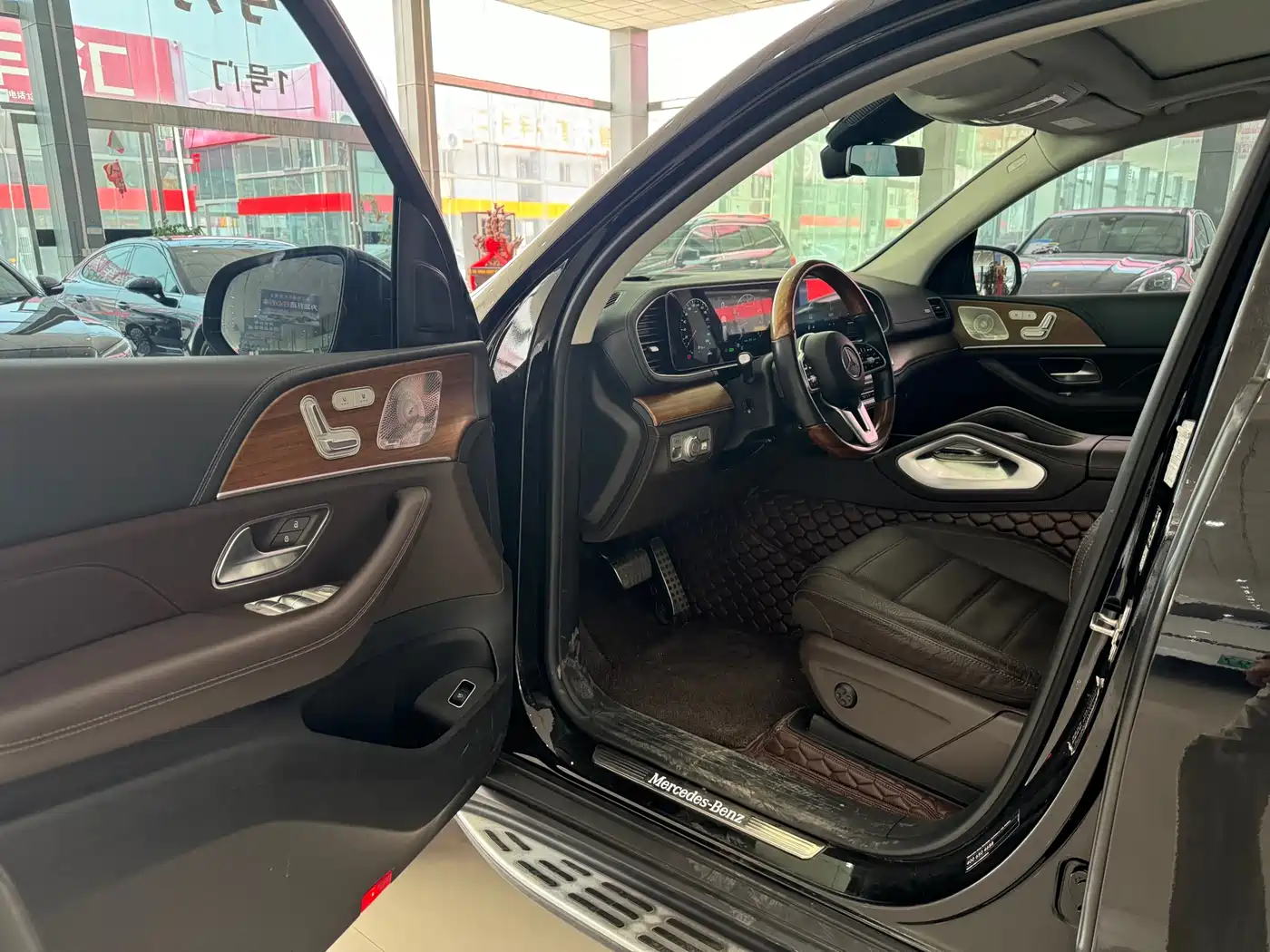 Mercedes-Benz GLS 2022 Second Facelift GLS 450 4MATIC Luxury фото 7