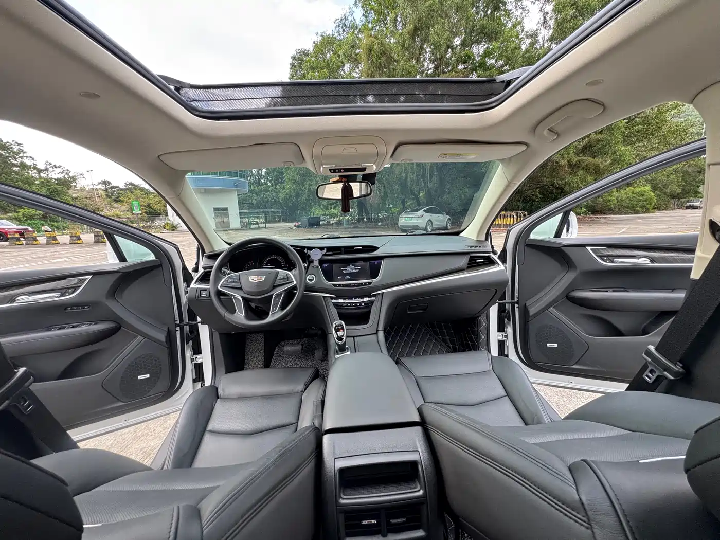Cadillac XT5 2016 2016 28T AWD Luxury Model