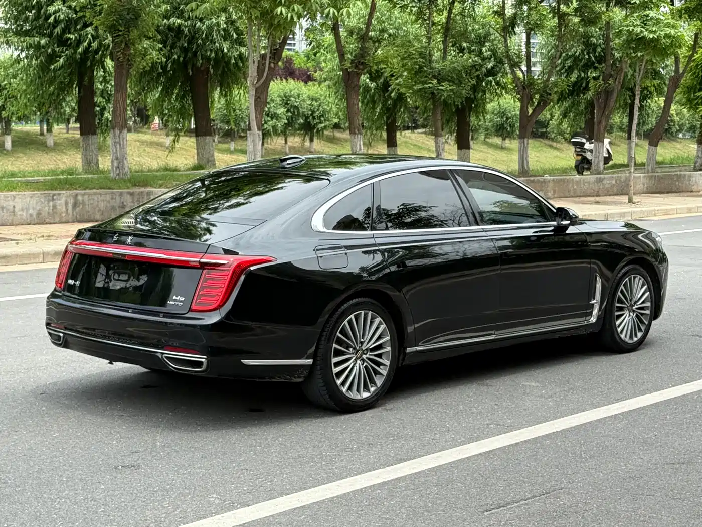 Hongqi H9 2020 2.0T Smart Connection Qi Xiang Edition фото 7