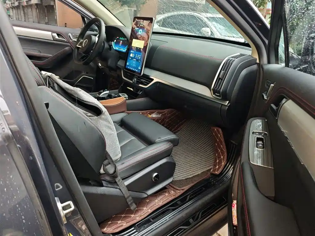 BYD Tang New Energy 2019 DM 2.0T Full-time 4WD Smart Connection Enjoy Edition 6-seater China VI фото 19
