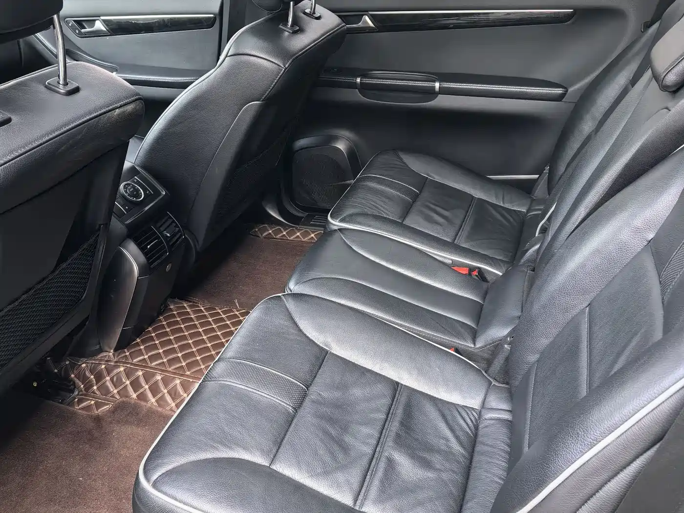 Mercedes-Benz R-Class 2017 R 320 4MATIC Business Collector's Edition фото 9