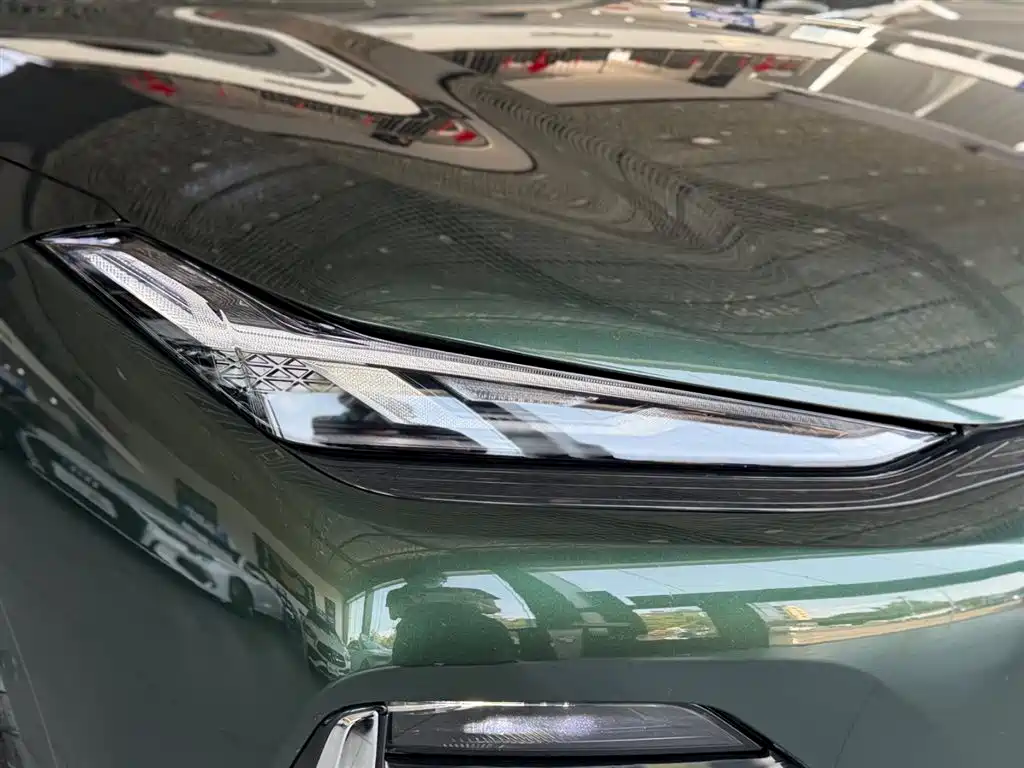 Geely Galaxy Galaxy Xingyao 8 2025 130km EM-P Starship Edition фото 10