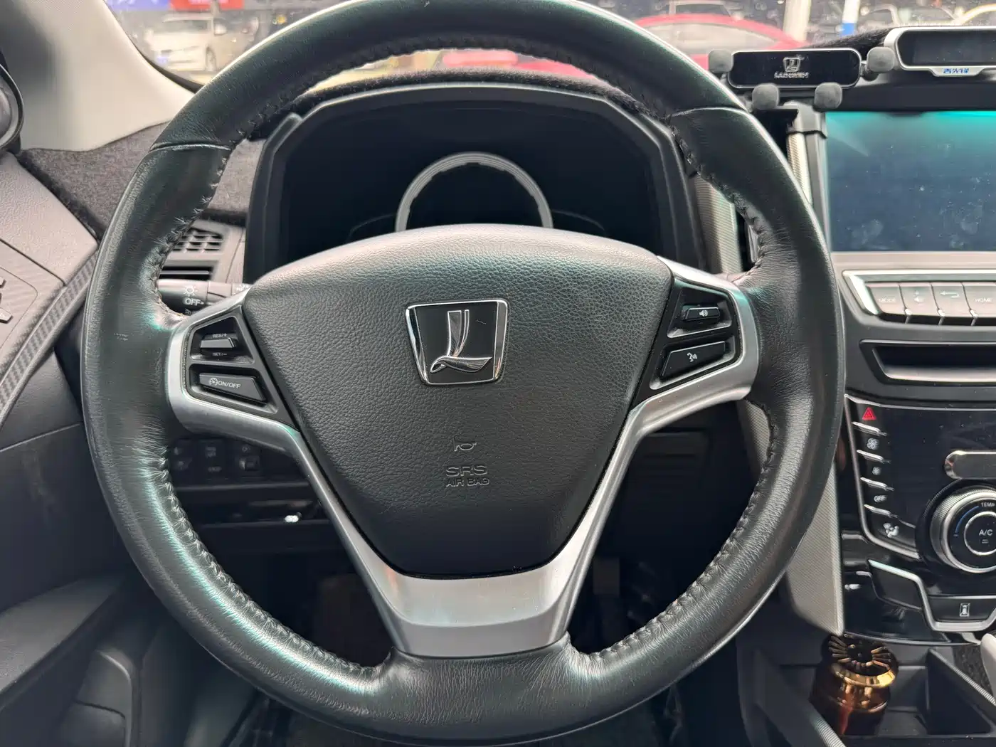 Luxgen U6 SUV 2016 2015 1.8T Intelligent Premium