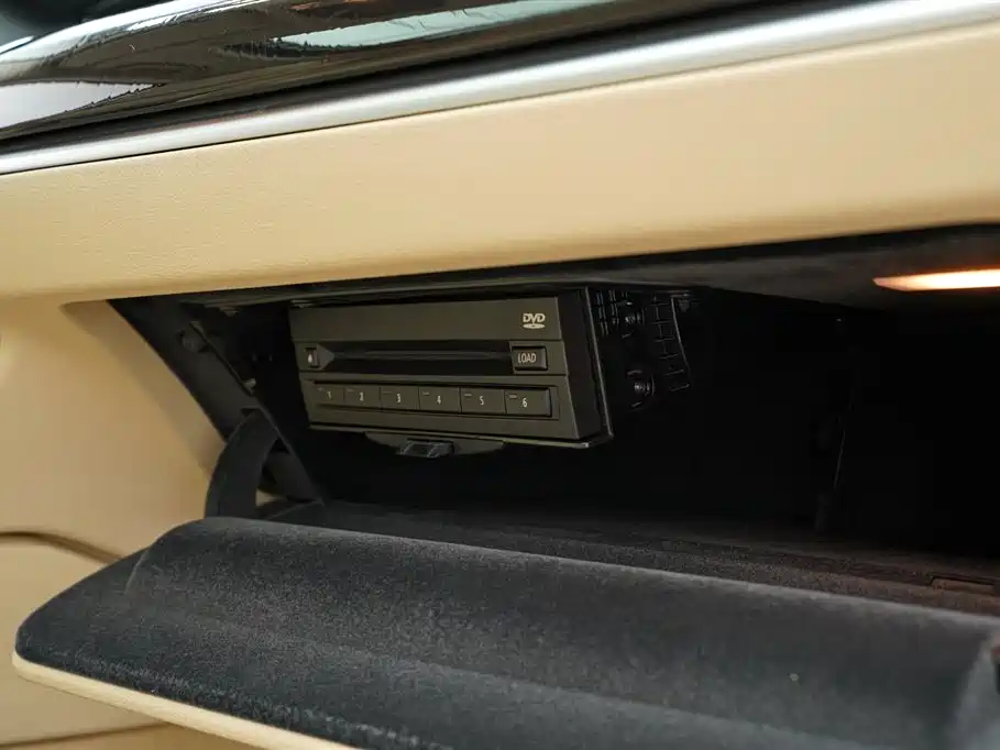 BMW 5 Series GT 2013 535i xDrive Luxury фото 29