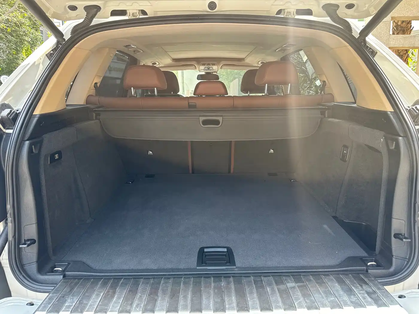 BMW X5 (Import) 2018 xDrive35i Elegant Model фото 28