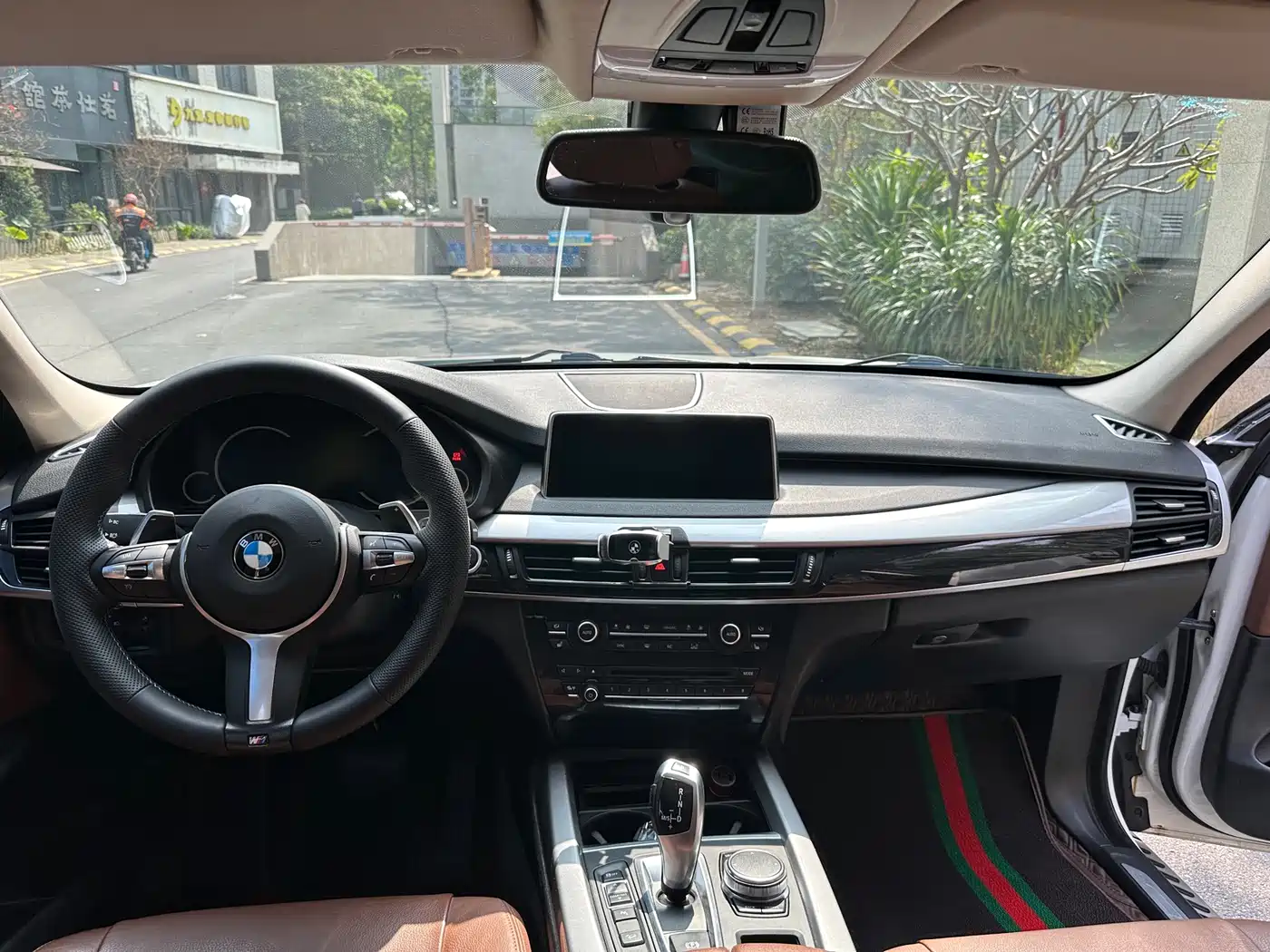 BMW X5 (Import) 2018 xDrive35i Elegant Model фото 19