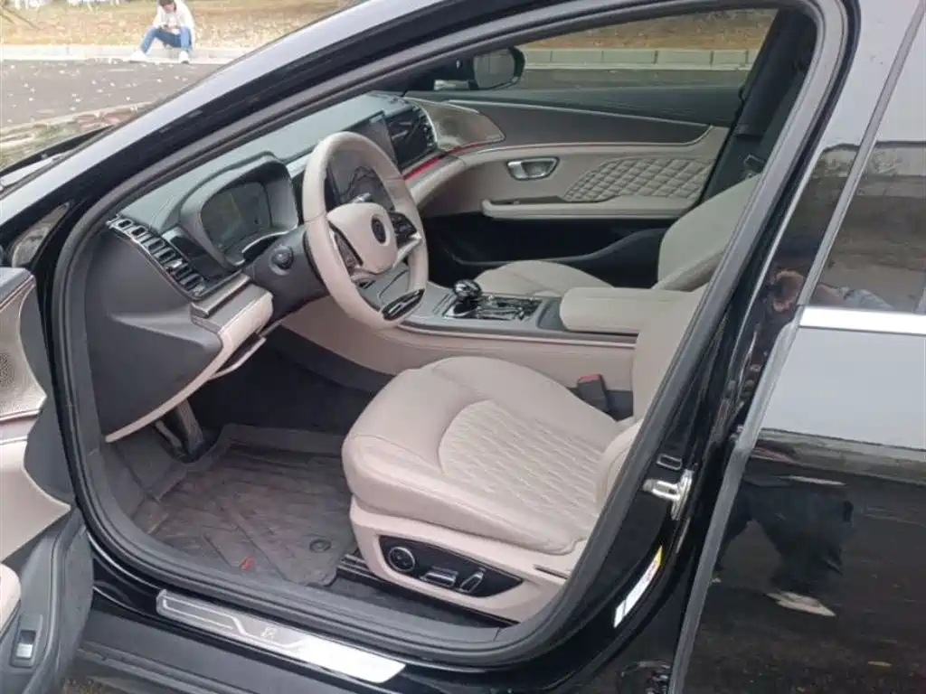 BYD Han 2024 Model DM-i Glory Edition 121KM Premium Type фото 9