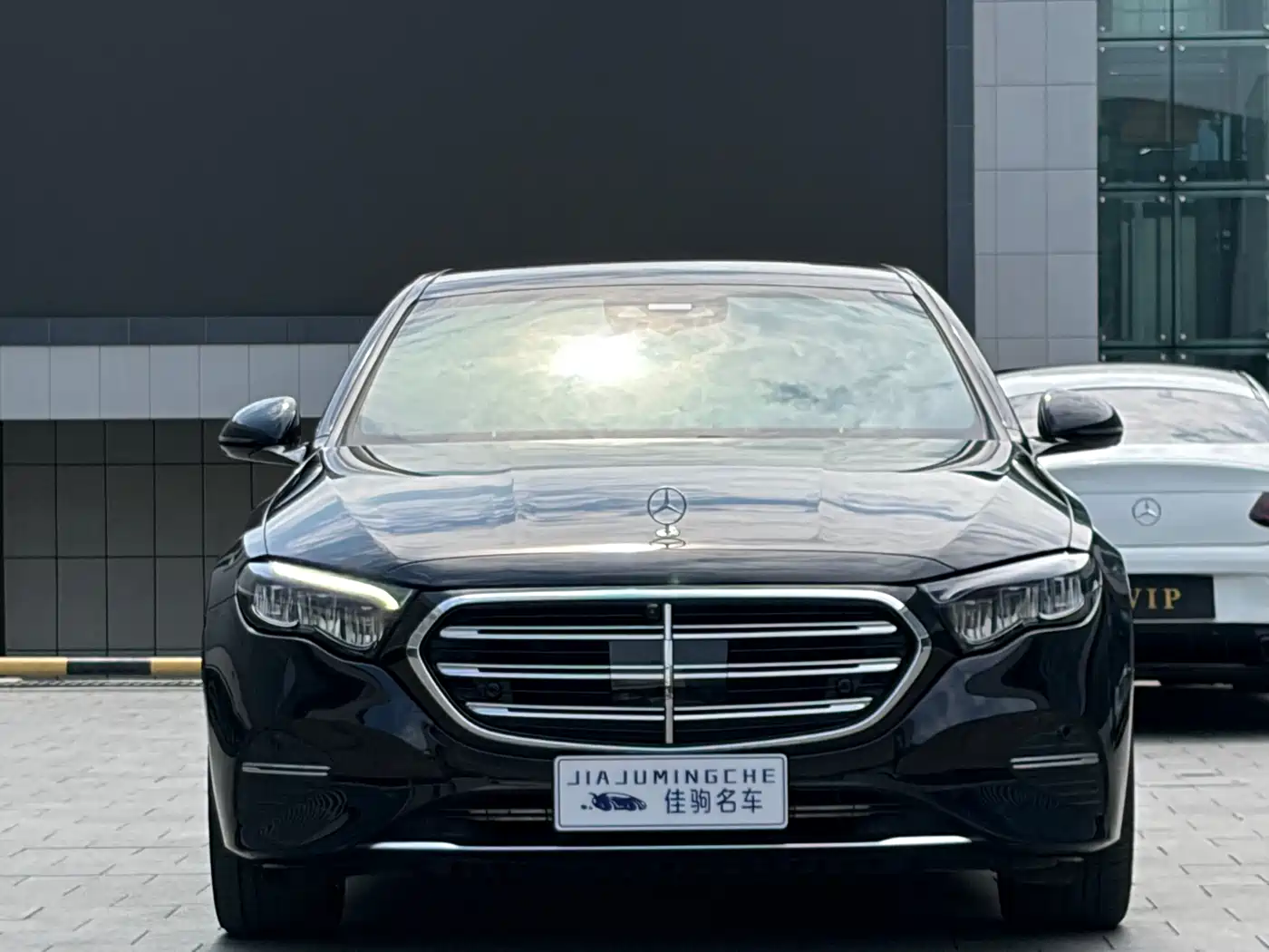 Mercedes-Benz E-Class 2025 E 300 L Luxury фото 2