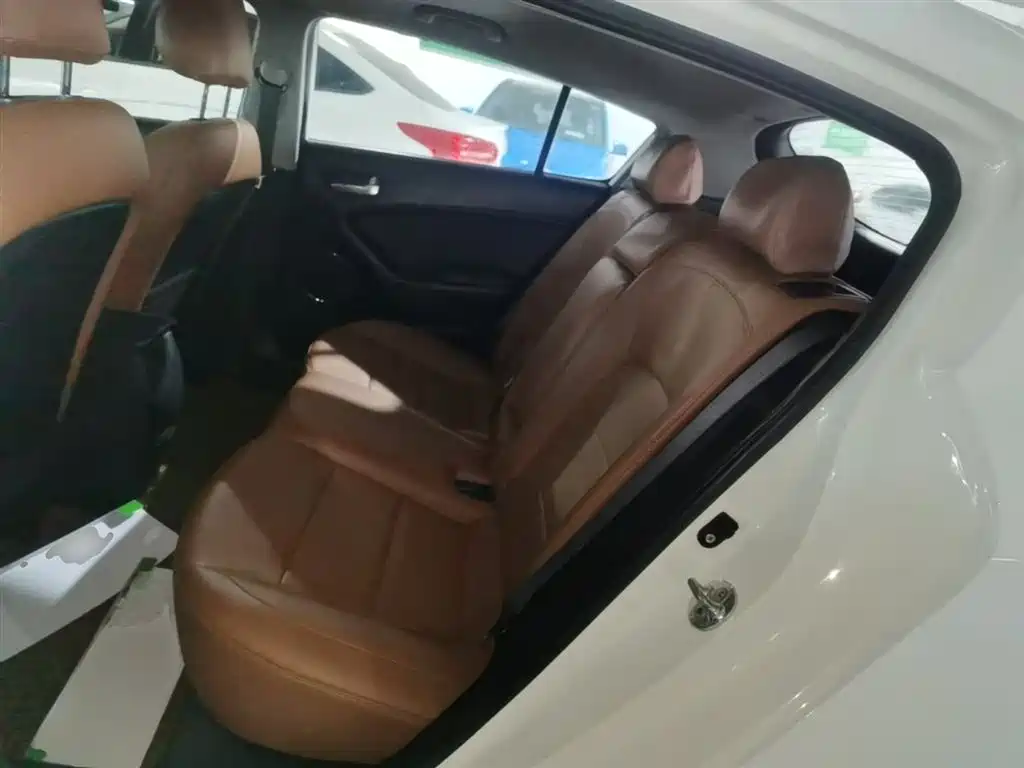 Kia K3S 2014 1.6L Automatic GLS фото 17