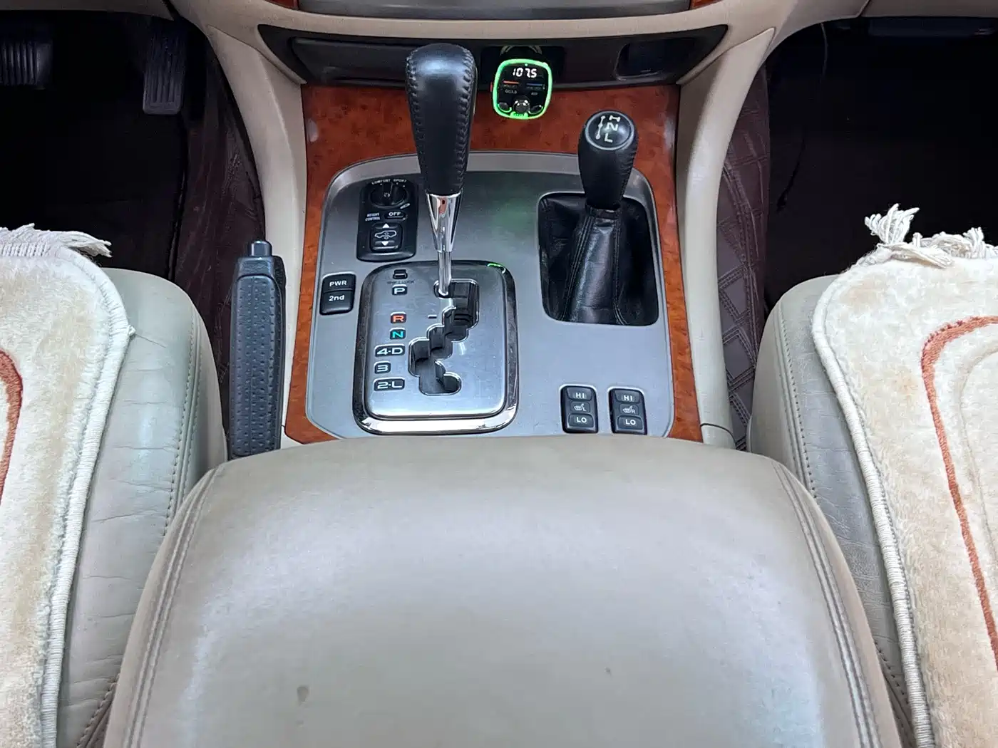 Toyota Land Cruiser 2005 Model 4.7L Automatic VX-R Luxury DVD Edition фото 24