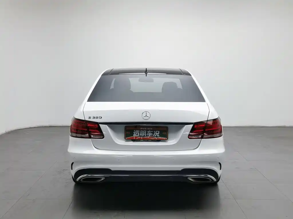صورة 4 - Mercedes-Benz E-Class