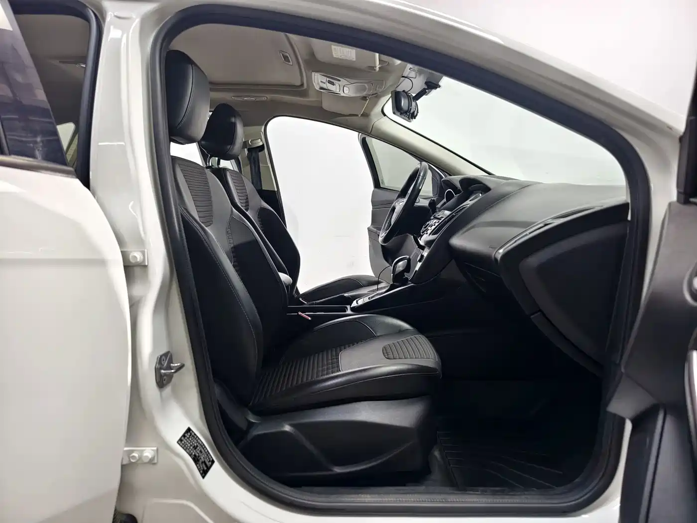 Photo 14 - Ford Focus
