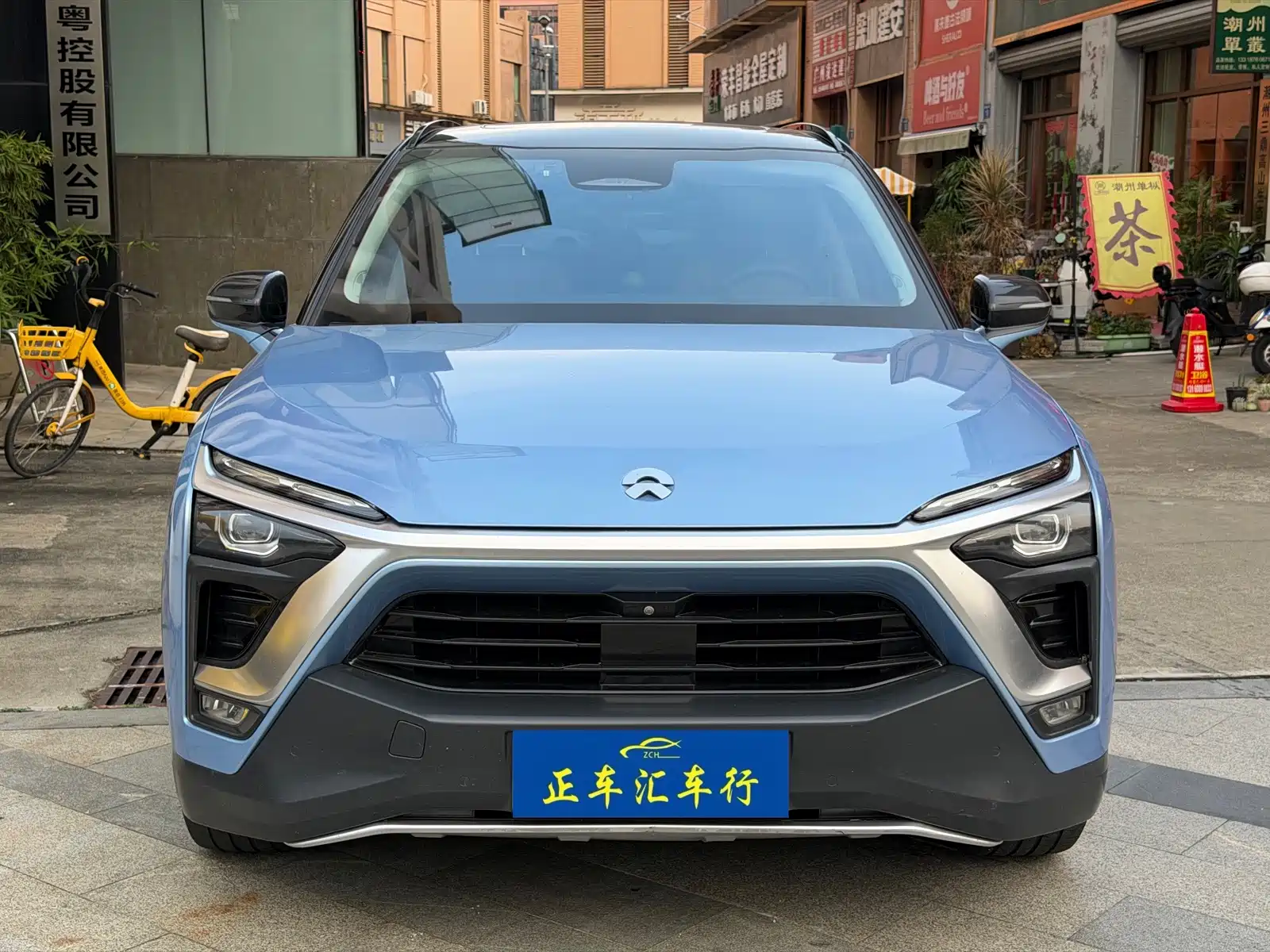 Фото 2 - NIO ES8