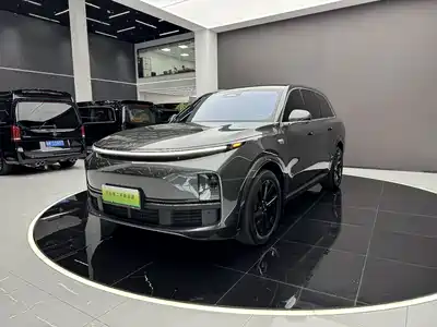 Li Auto L8