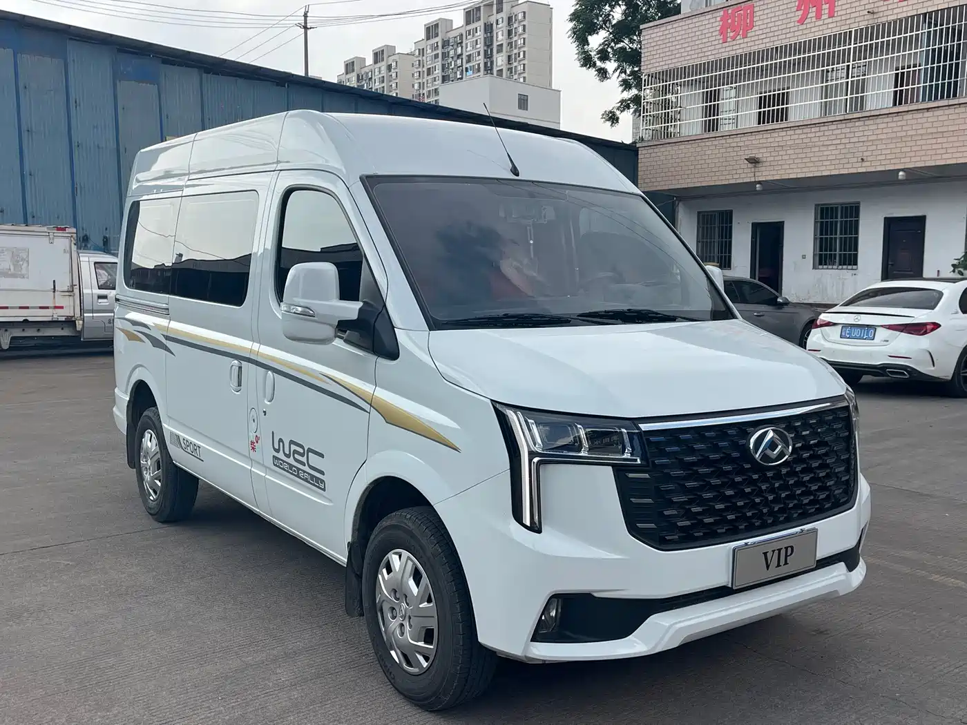 Maxus Xintu V80 2025 2025 PRO Aoyun 2.0T Manual Short Wheelbase Medium Roof 5/6-Seater