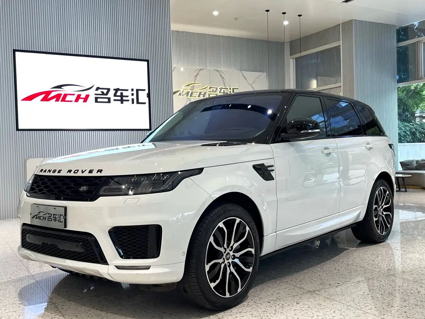 Land Rover Range Rover Sport 2022 3.0 L6 Gloss Black Edition