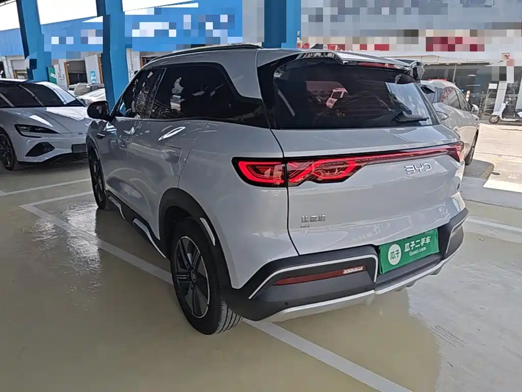 BYD Yuan UP 2024 401KM Surpass Edition фото 5