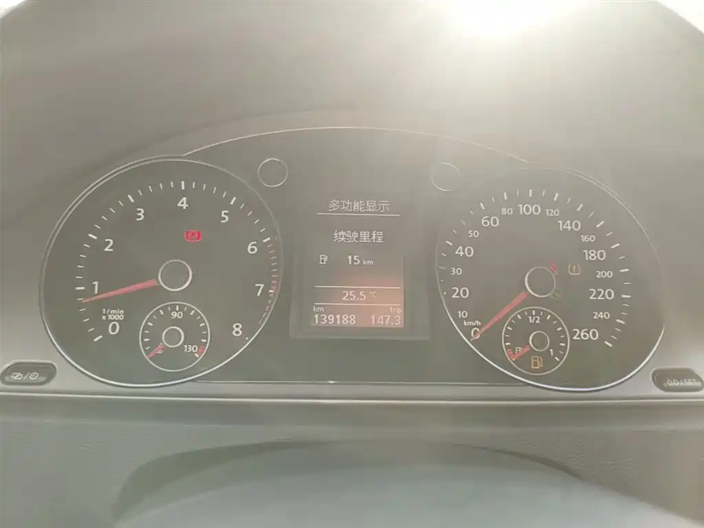 Volkswagen Magotan 2016 1.8TSI 25th Anniversary Edition фото 12
