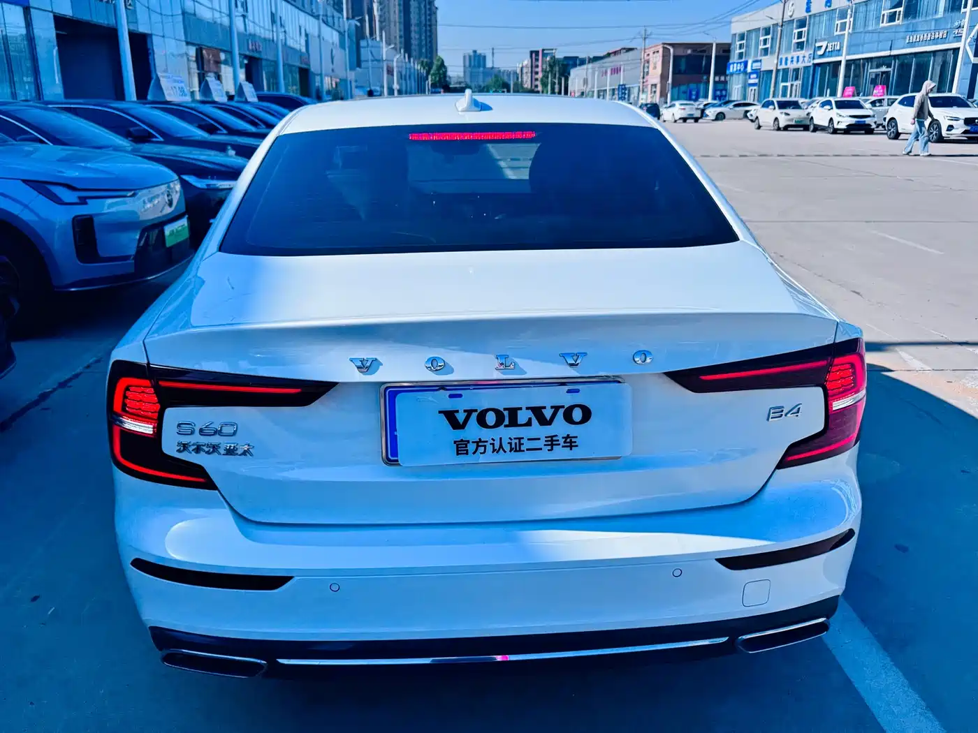 VOLVO S60