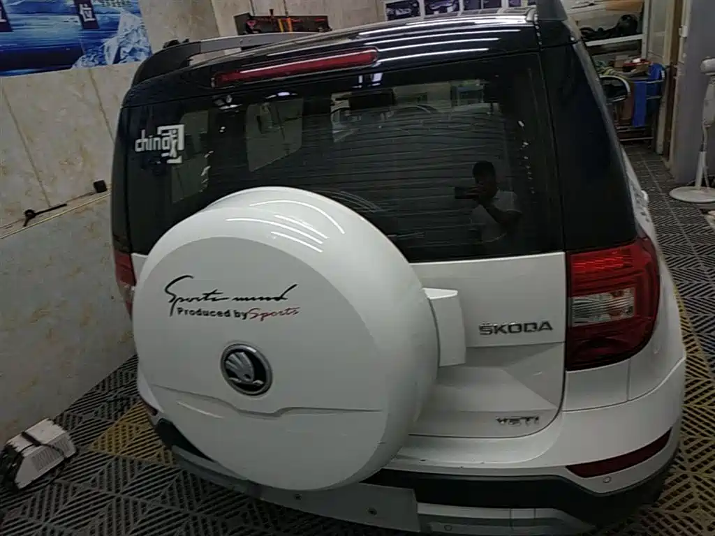 Škoda Yeti 2014 1.8TSI DSG Polar Edition фото 6