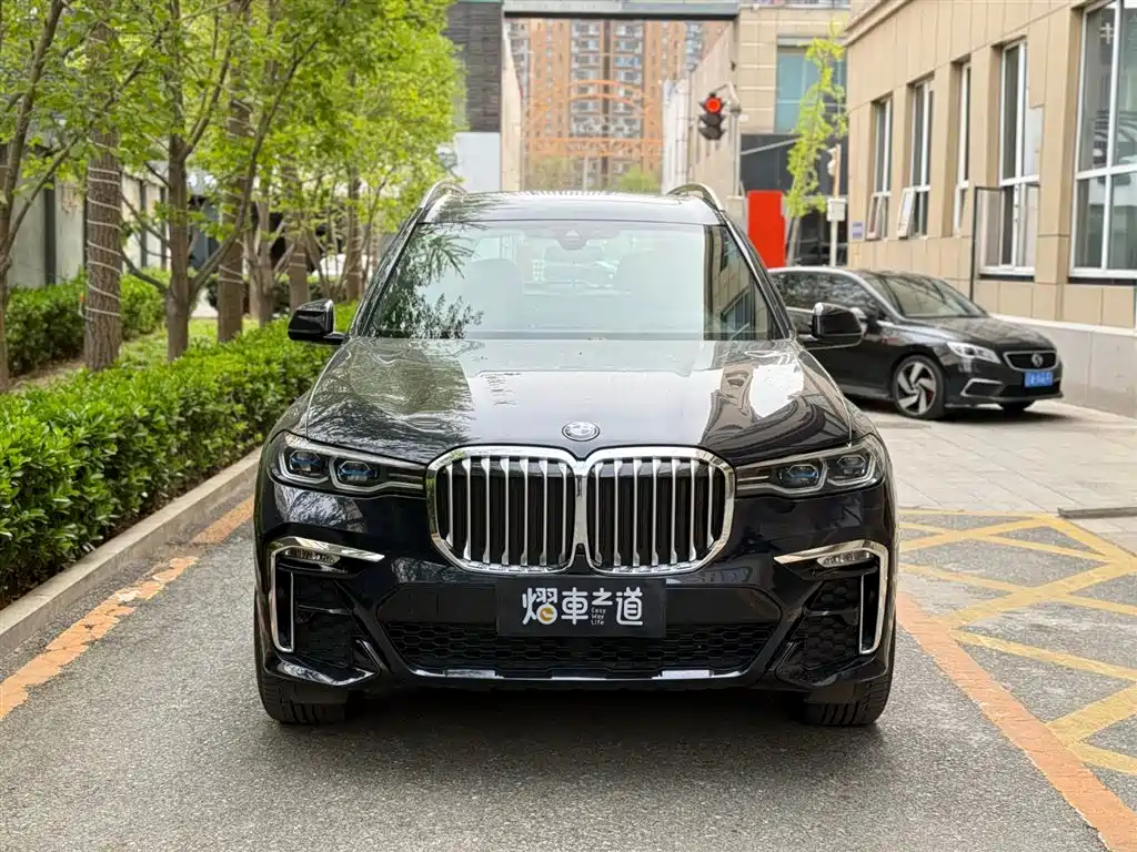 BMW X7 2021 xDrive40i Premium M Sport Package фото 2