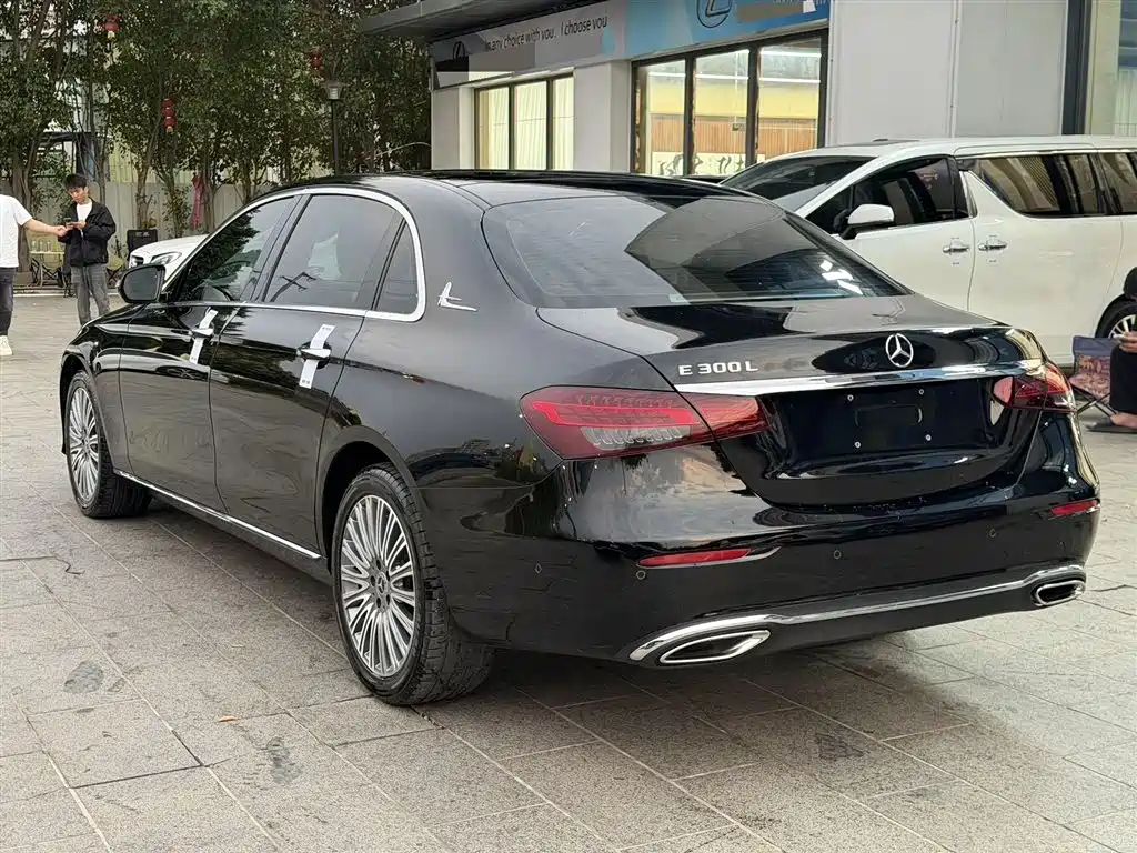  E CLASS