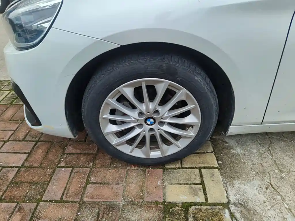 BMW 2 Series Touring 2019 2019 218i Leading