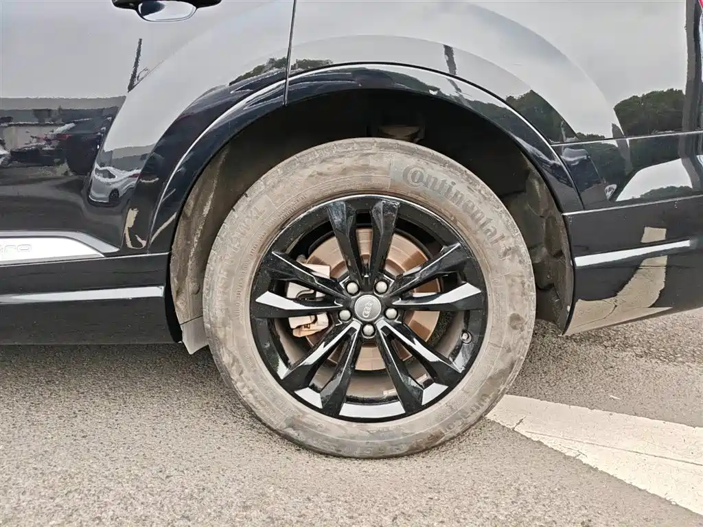 Audi Q7 2019 45 TFSI Comfort фото 12