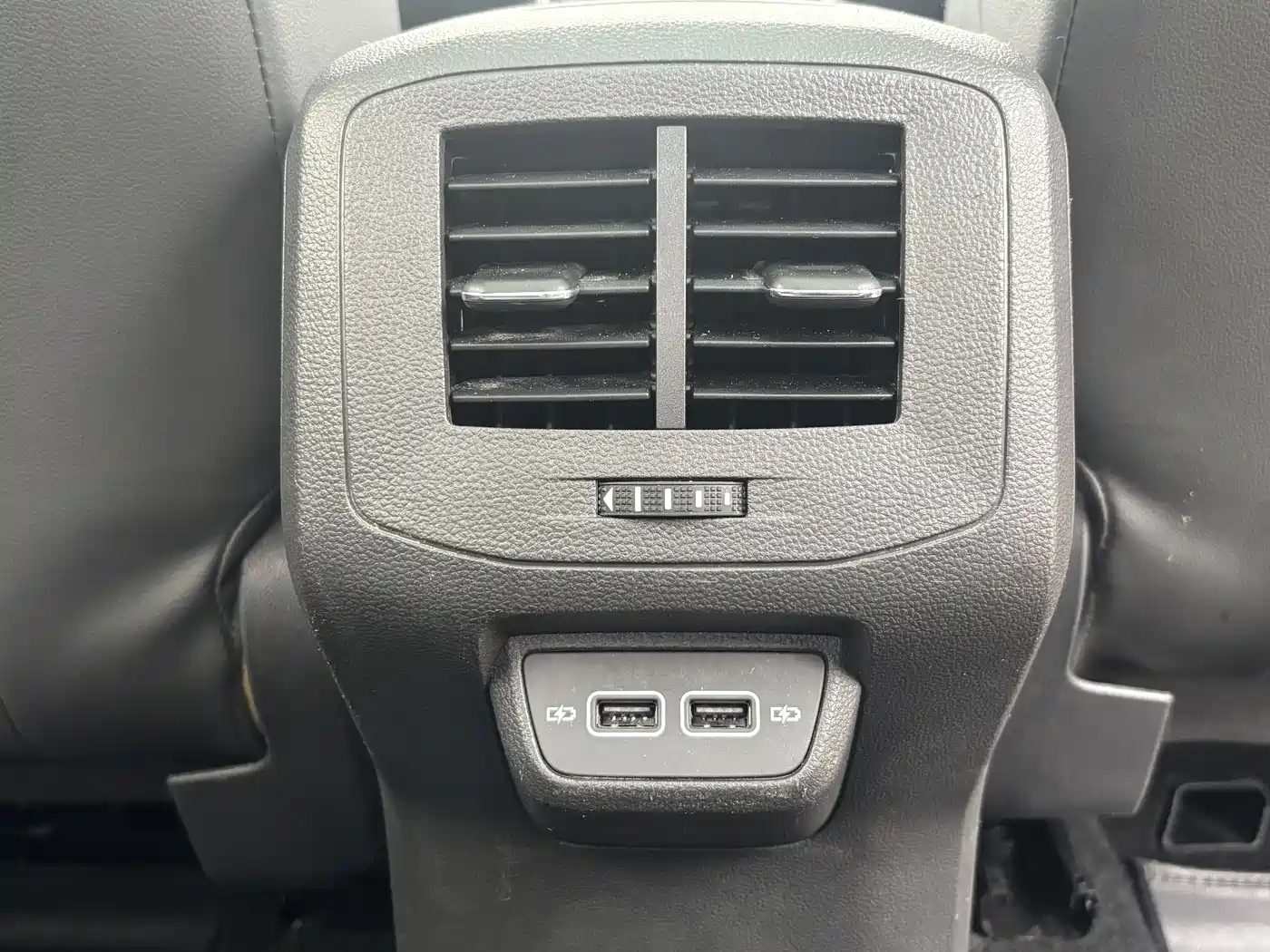 Volkswagen T-Cross 2020 280TSI DSG Luxury Edition фото 14