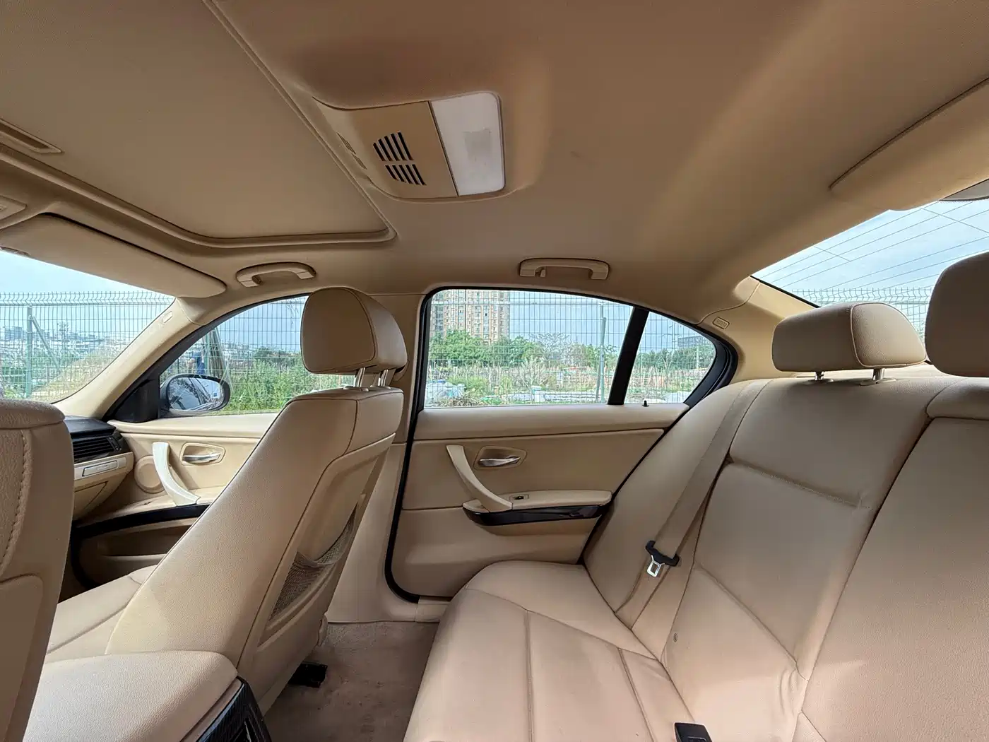 BMW 3 Series (Import) 2012 318i Leading фото 15