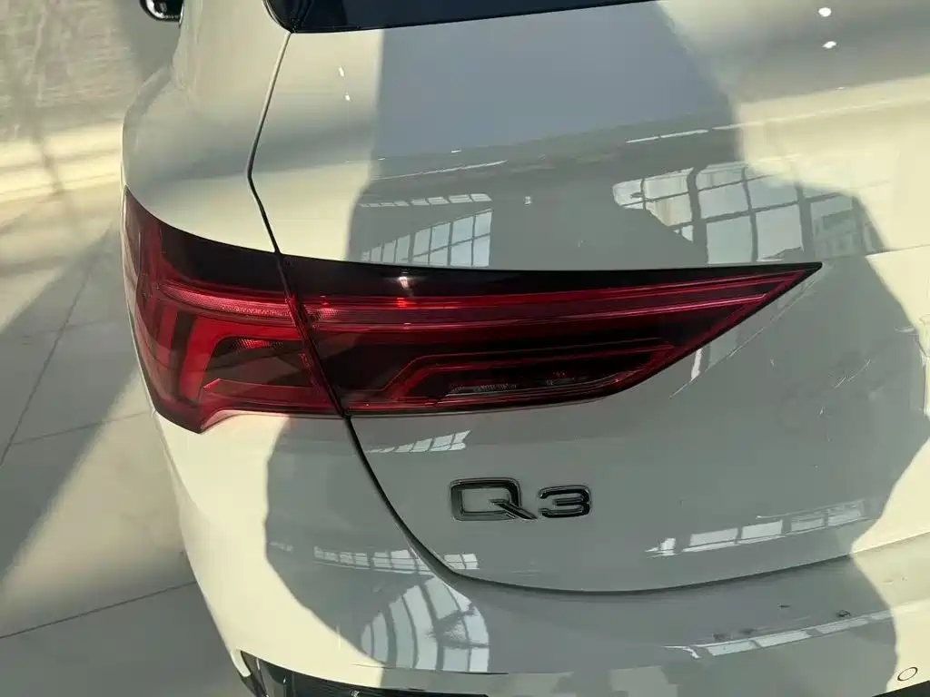 Audi Q3 Sportback 2023 2023 45 TFSI quattro Luxury