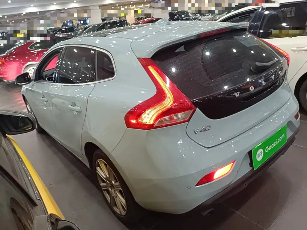 Volvo V40 2017 2017 T3 R-Design