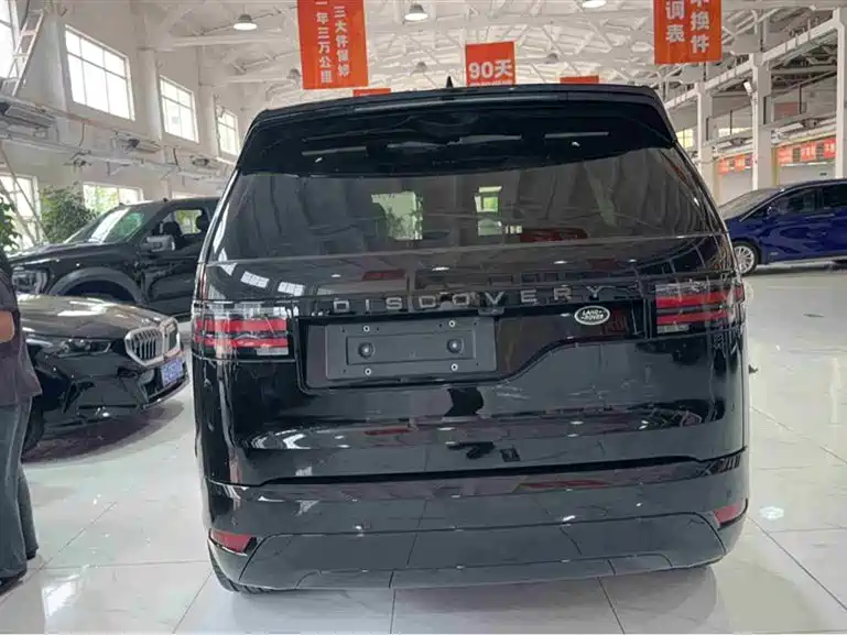 Land Rover Discovery 2024 360PS Dynamic SE фото 7