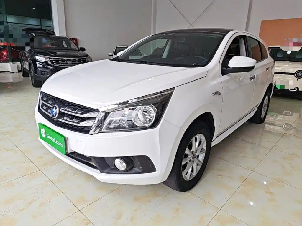 Venucia T70 2017 2016 1.6L Manual Rui Xing Edition