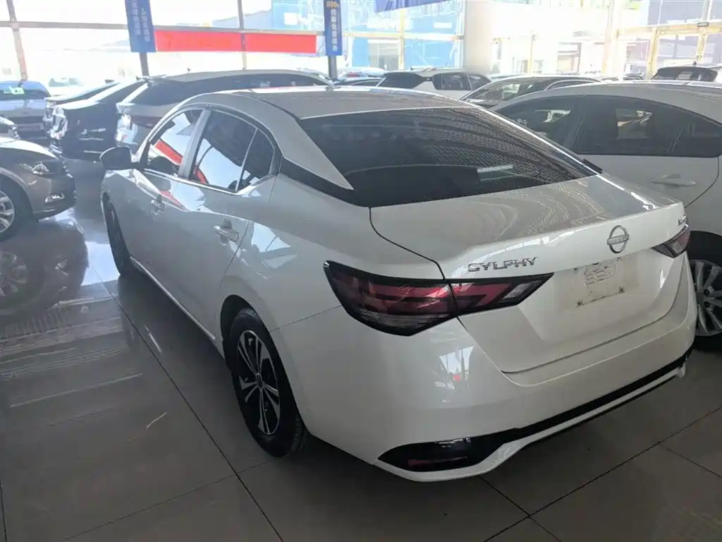 Nissan SYLPHY, миниатюра 5