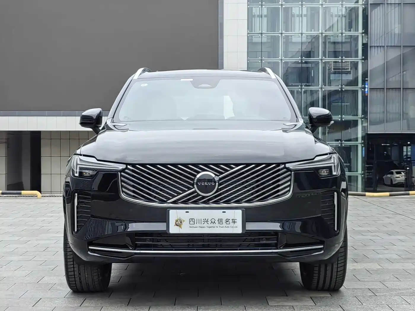 VOLVO XC90