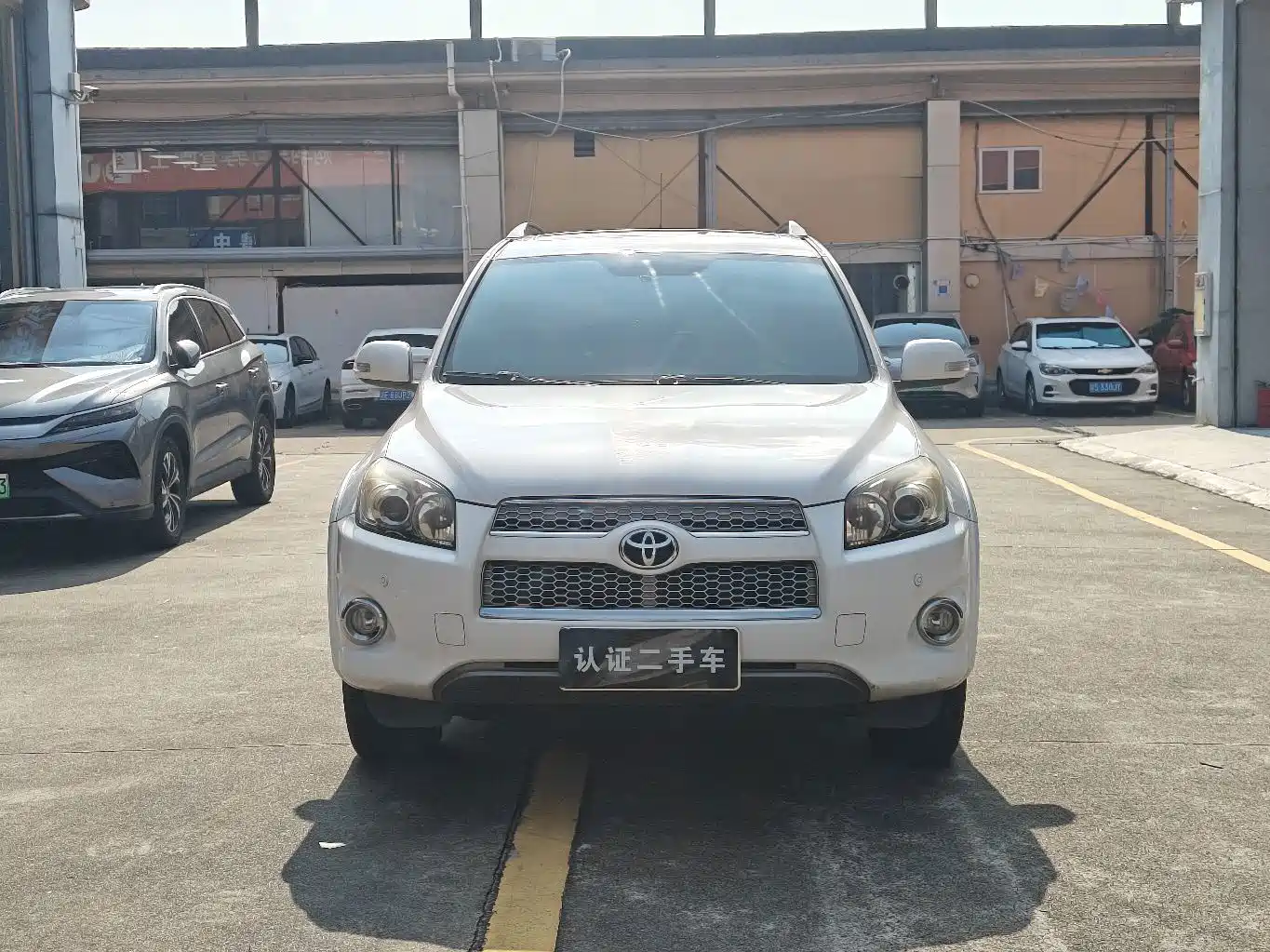 Фото 2 - Toyota RAV4