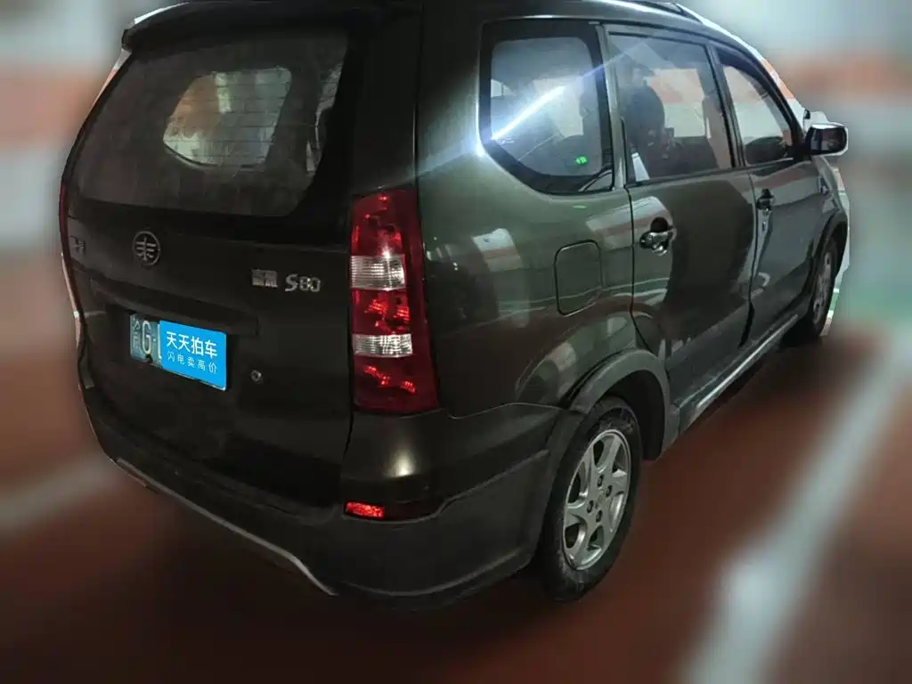 FAW Senya S80 2013 2013 1.5L Manual 7-seat Urban Fashion