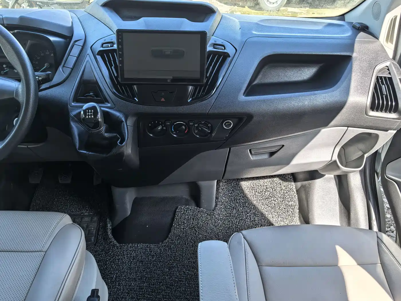 Фото 6 - Ford Transit