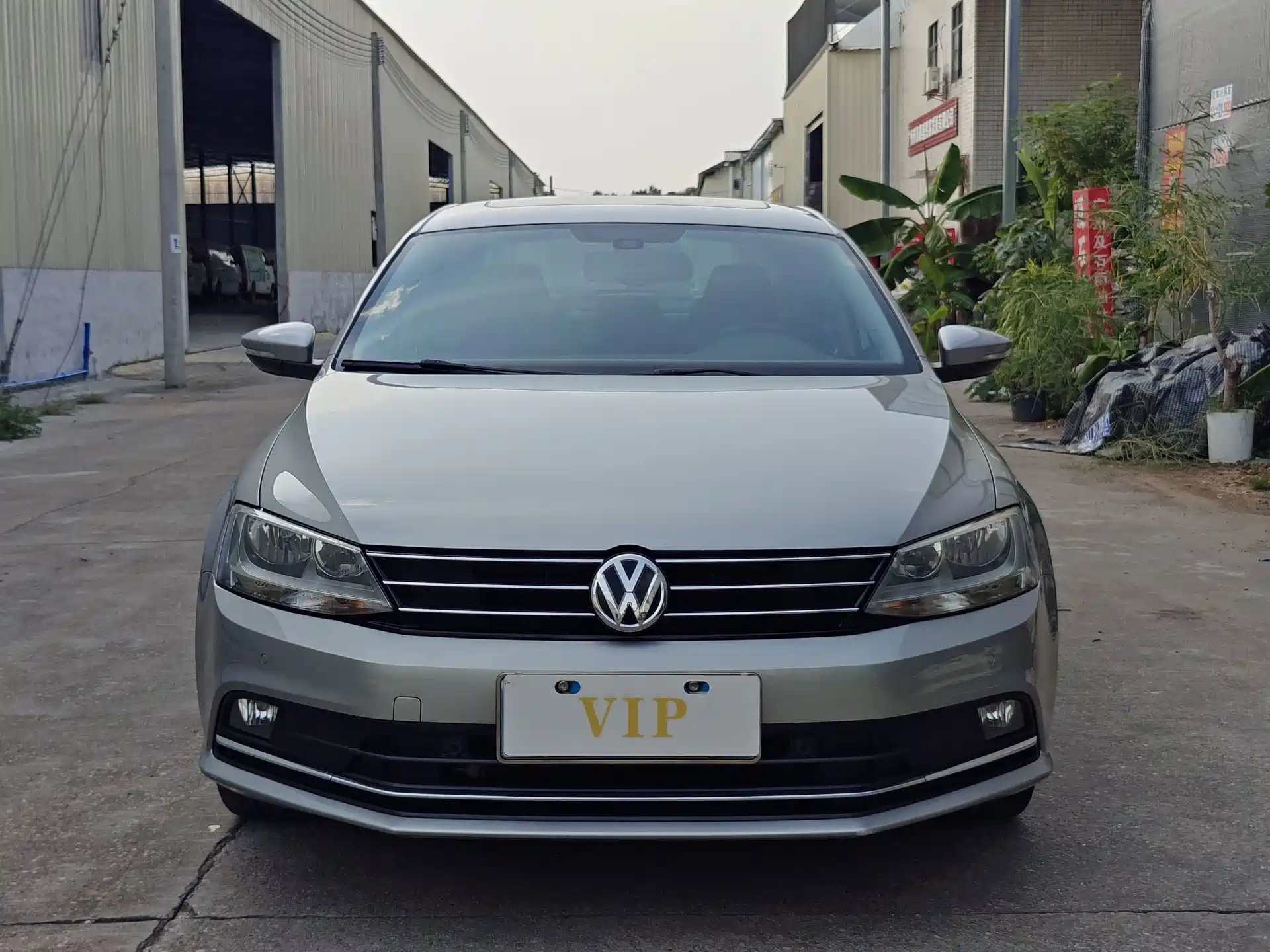 Фото 2 - Volkswagen Sagitar