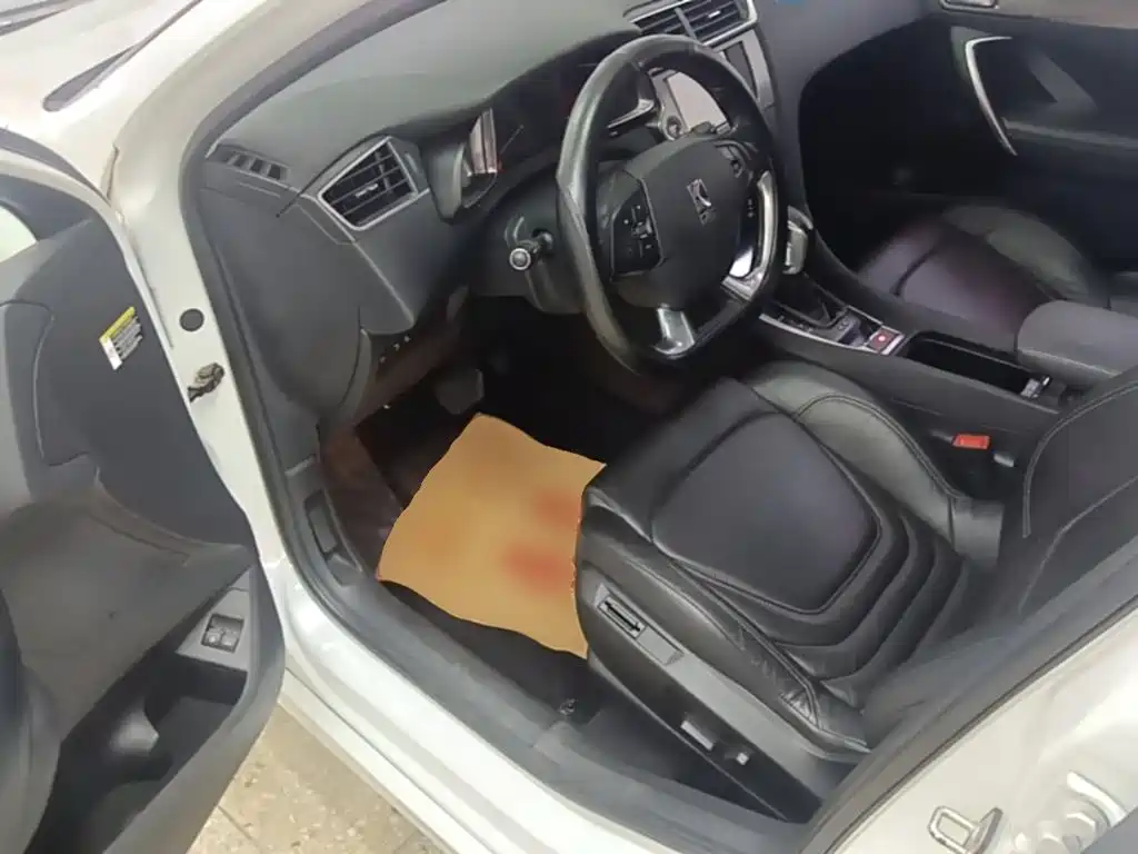 DS 4S 2016 2016 Model 1.6T Automatic Smart Enjoy Edition THP160
