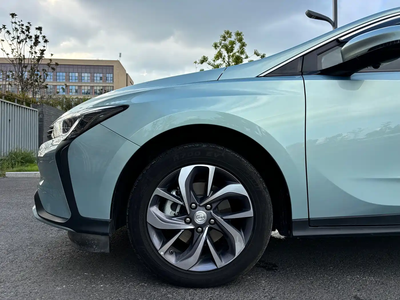 Photo 13 - Buick Velite 6