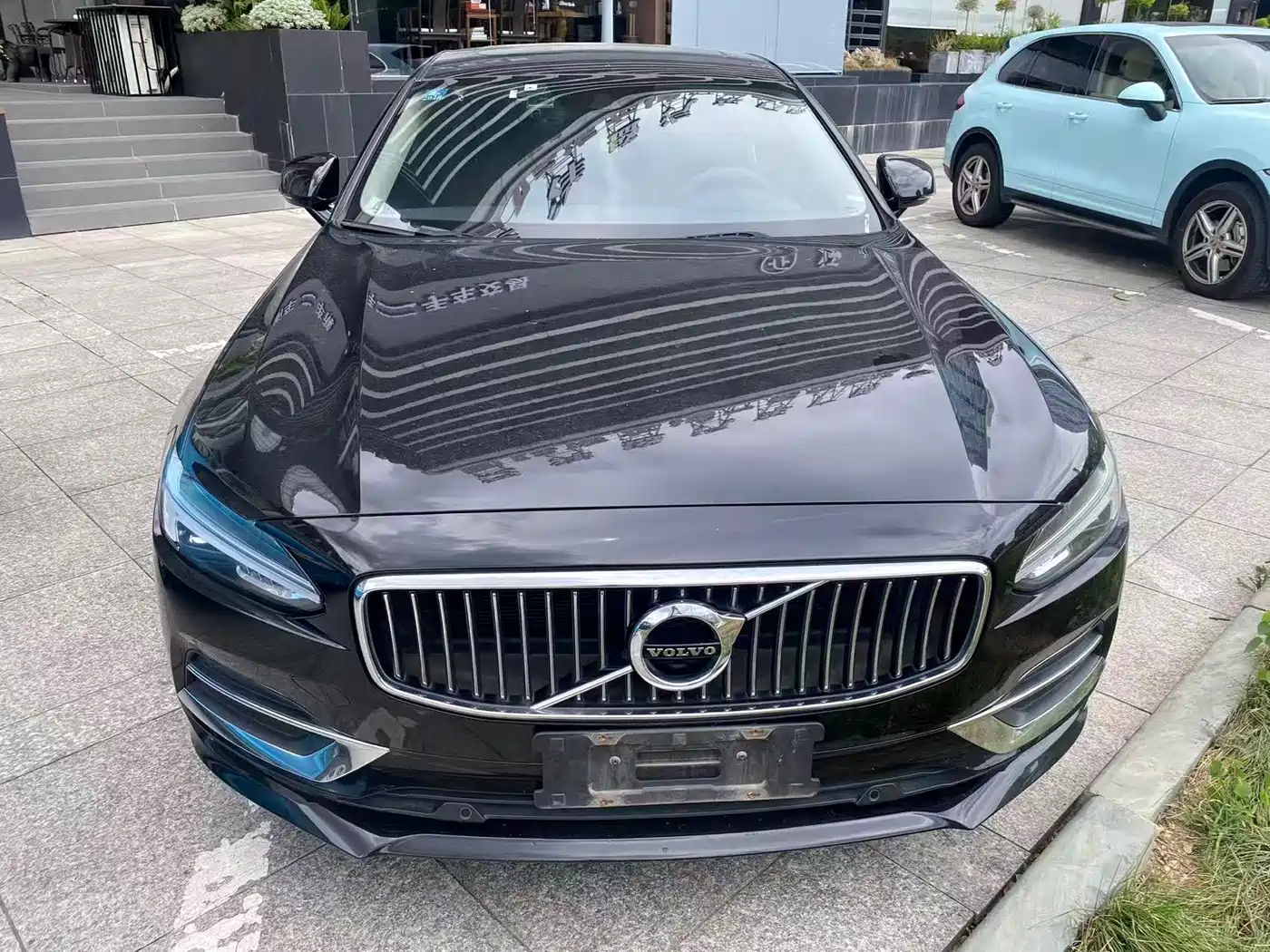 Фото 2 - Volvo S90